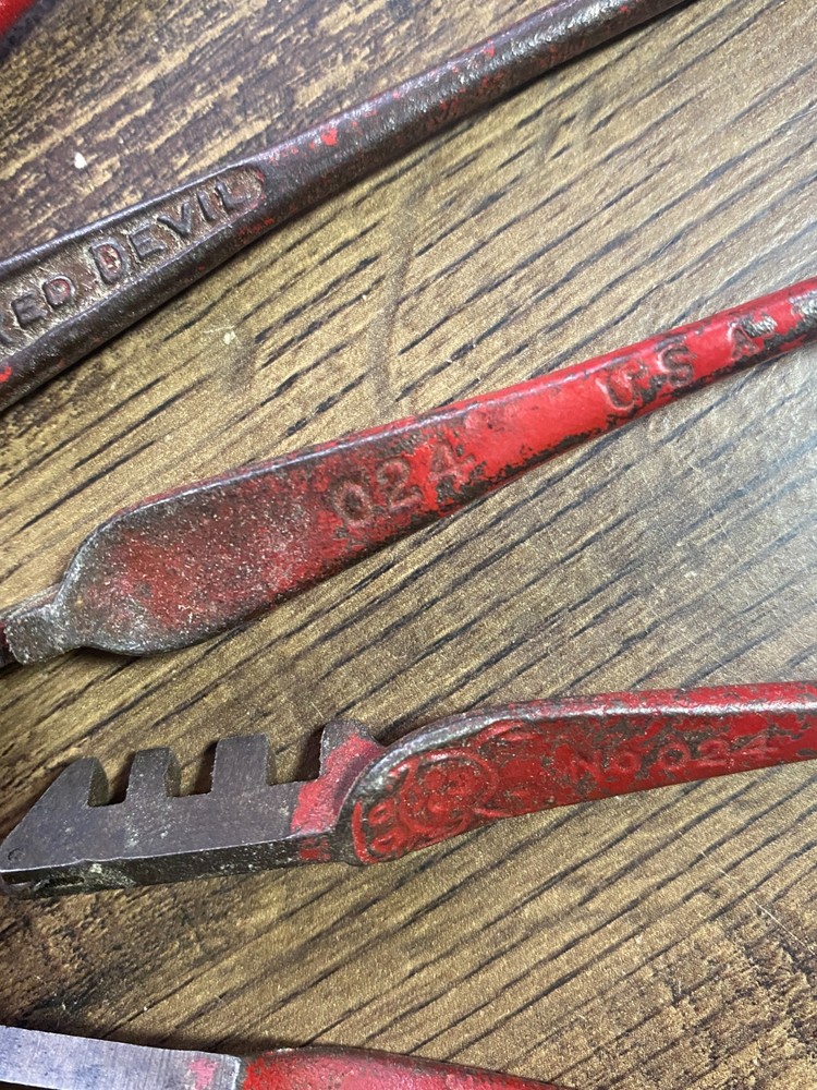 6 Vintage Glass Cutters. Fletcher Red Devil Singer + Selectool Master Sharpener