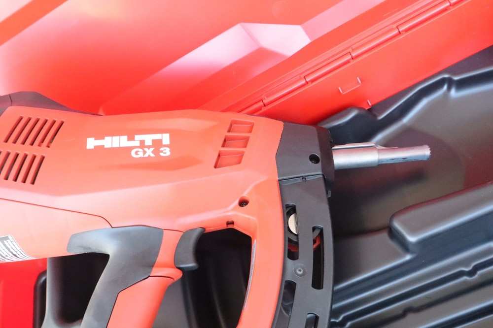 GX 3 Gas-actuated fastening tool