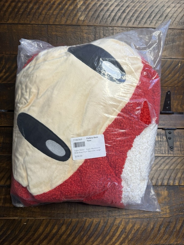 Pottery Barn Large Super Mario™ Super Mushroom Bean Bag Chair Slipcover NEW!