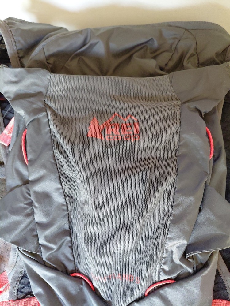 Rei Co-op light-weight Swiftland Womans nylon Hydration pack