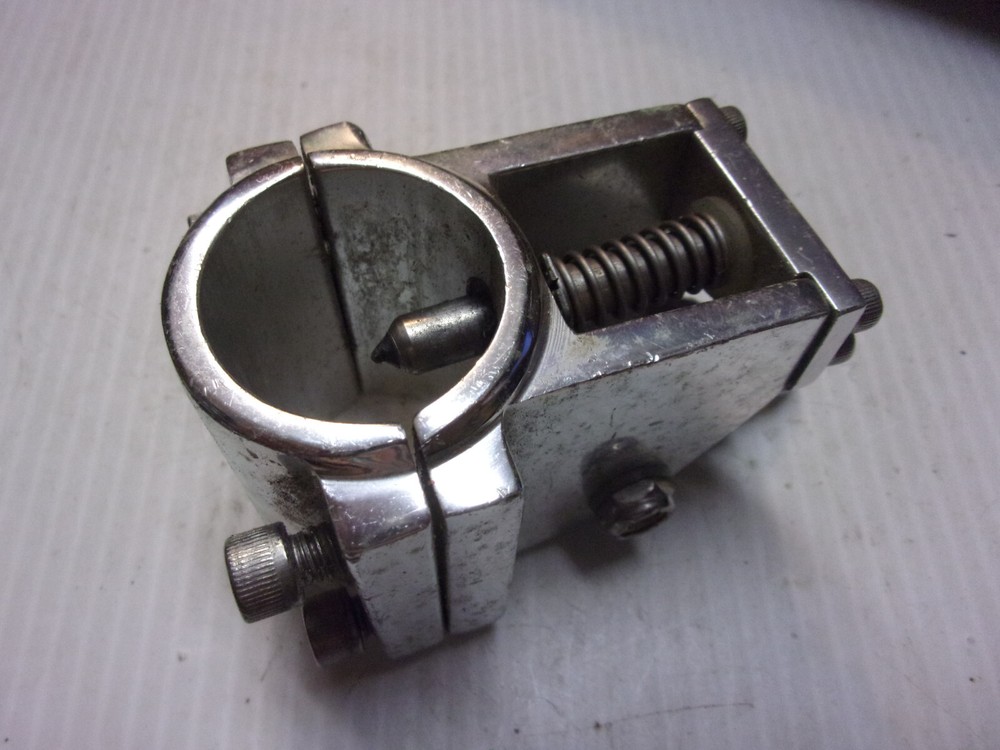 RUPP MARINE OUTRIGGER  locking coupler 1-1/4" ID