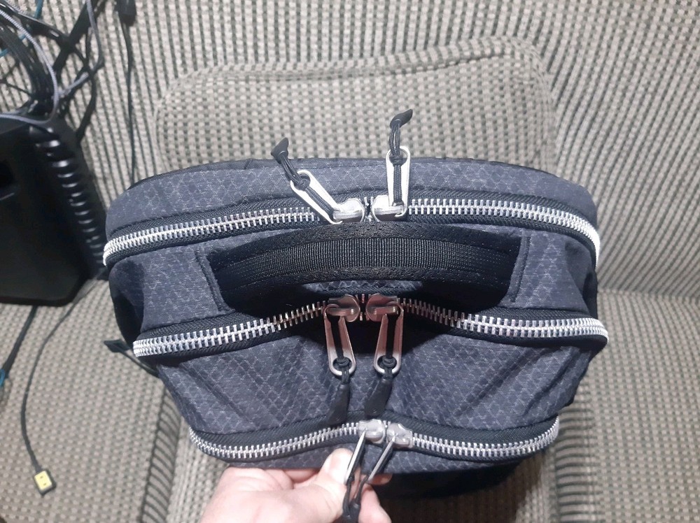 The North Face - Recon Backpack Pre-Owned Great Condition