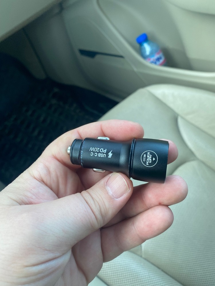 car charger with USB type C and USB normal