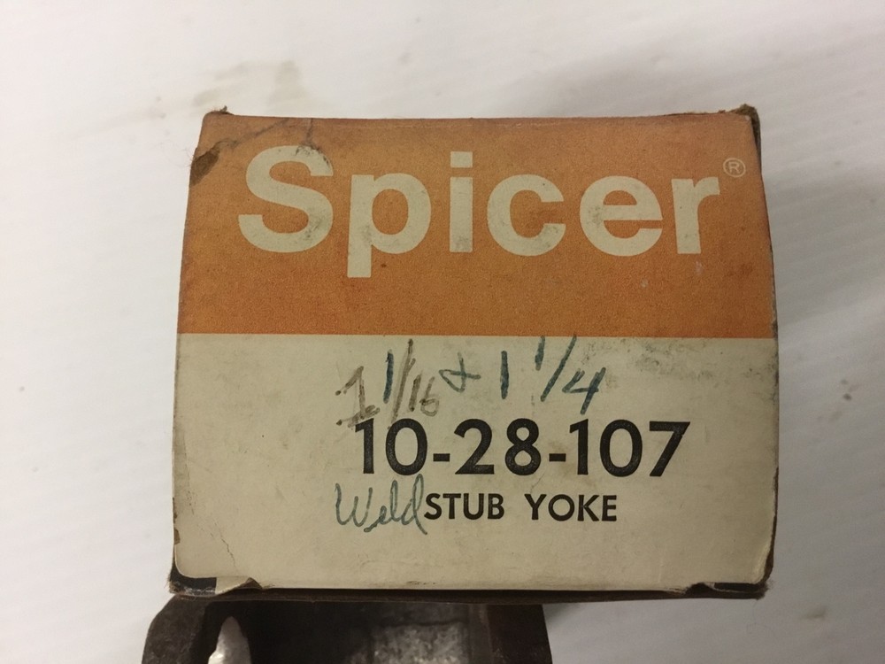 Spicer 10-28-107 PTO End Yoke