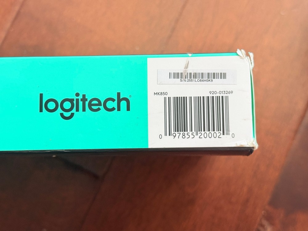 *NEW -Ugly Box* Logitech MK850 Performance Wireless Mouse and Keyboard Combo