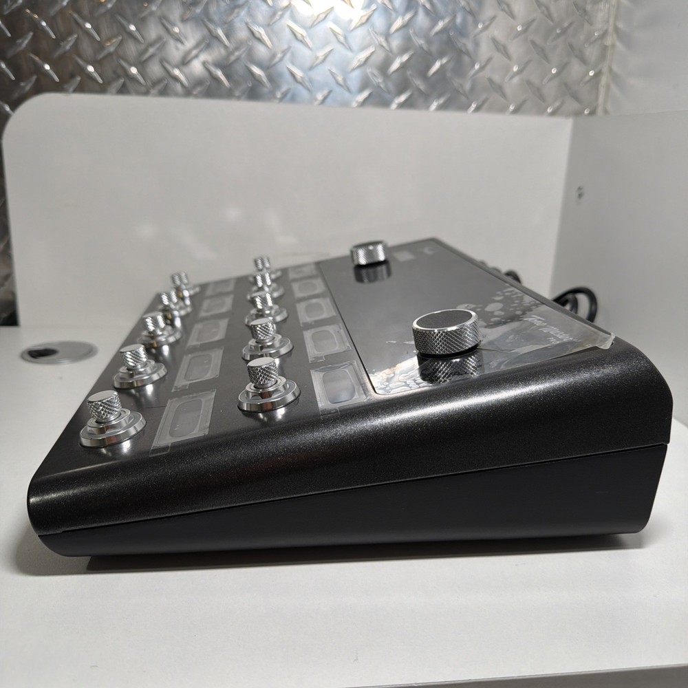 Fender Tone Master Pro Multi-Effects Guitar Workstation - Black