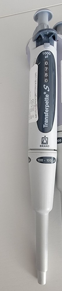 BrandTech Transferpette S 100-1000mL Single Channel Variable Pipette