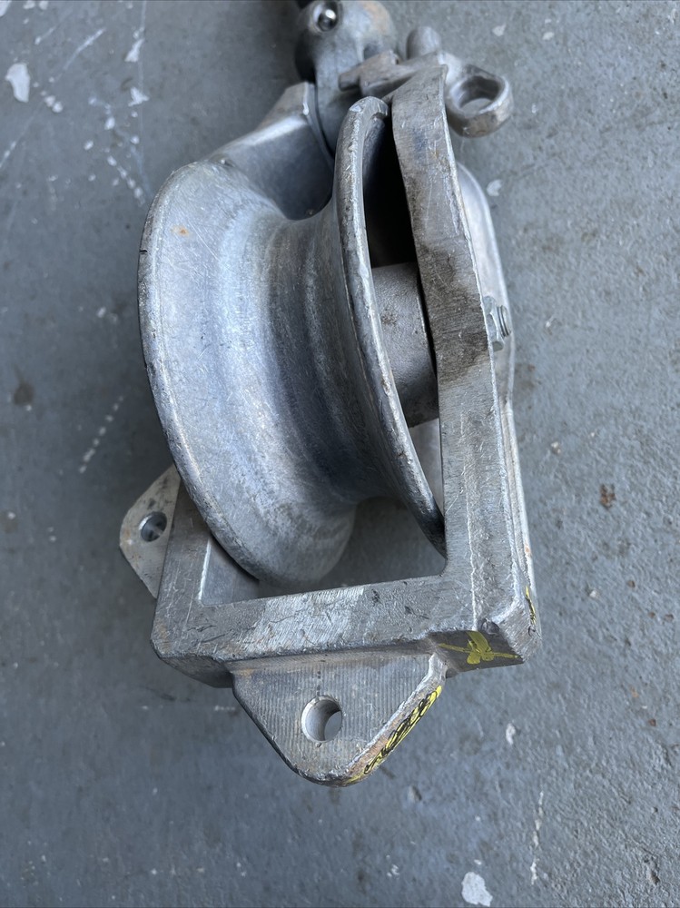 Sherman + Reilly XS-100-B Universal Stringing Block#17