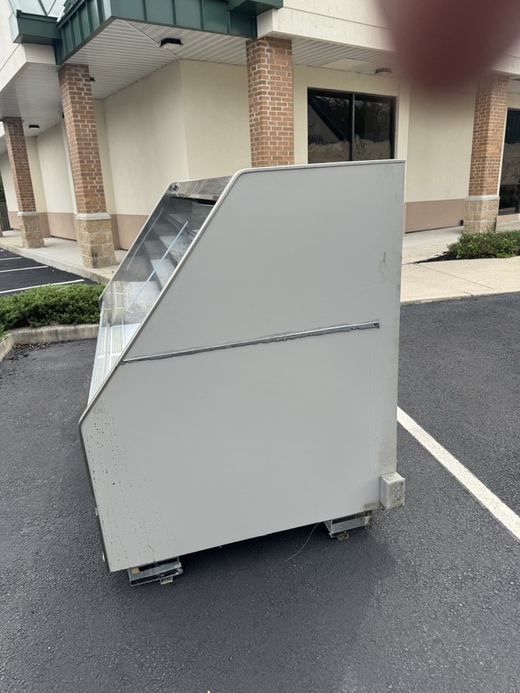 Hill Phoenix Self Service Multideck Display
