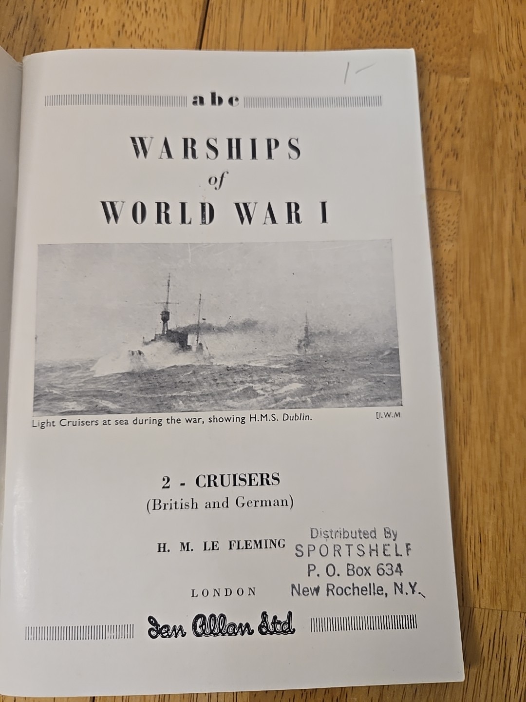 Vintage Warships Of World War 1 ABC Books x2, Battleships / Cruisers, Le Fleming
