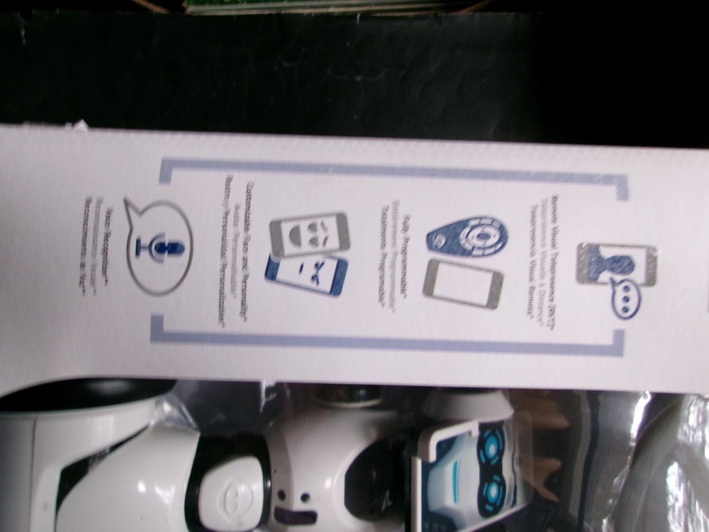 WowWee Robo-Me Customizable Robot Buddy Robome Programmable Robotics ( NIB )