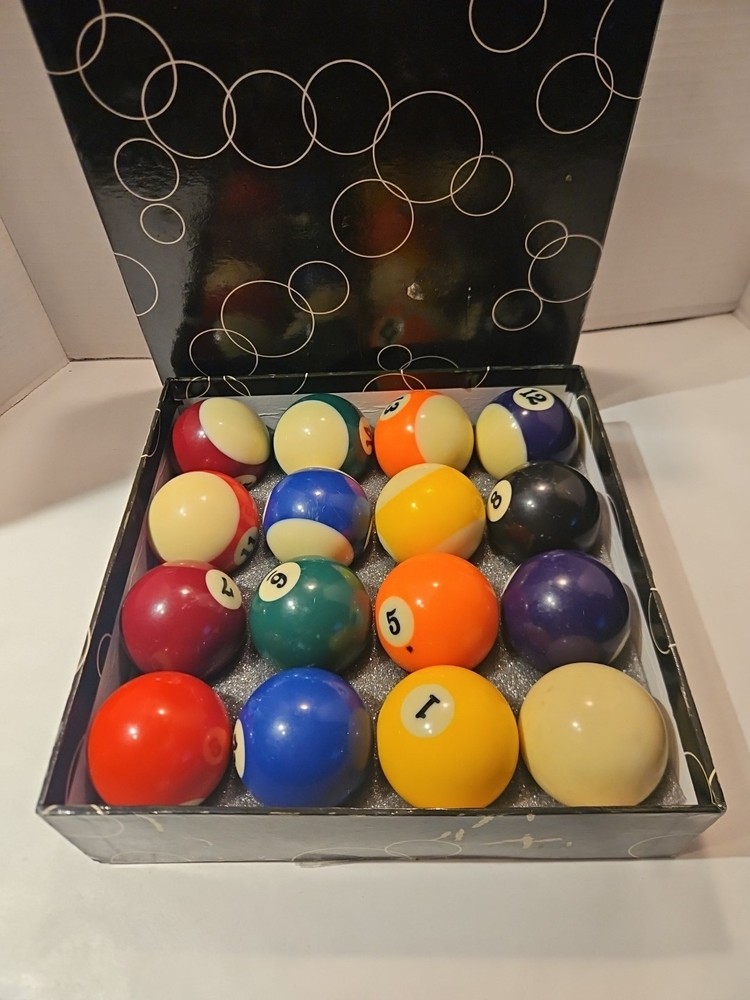 Vintage Pool Ball Set, Complete Set In Great Condition.