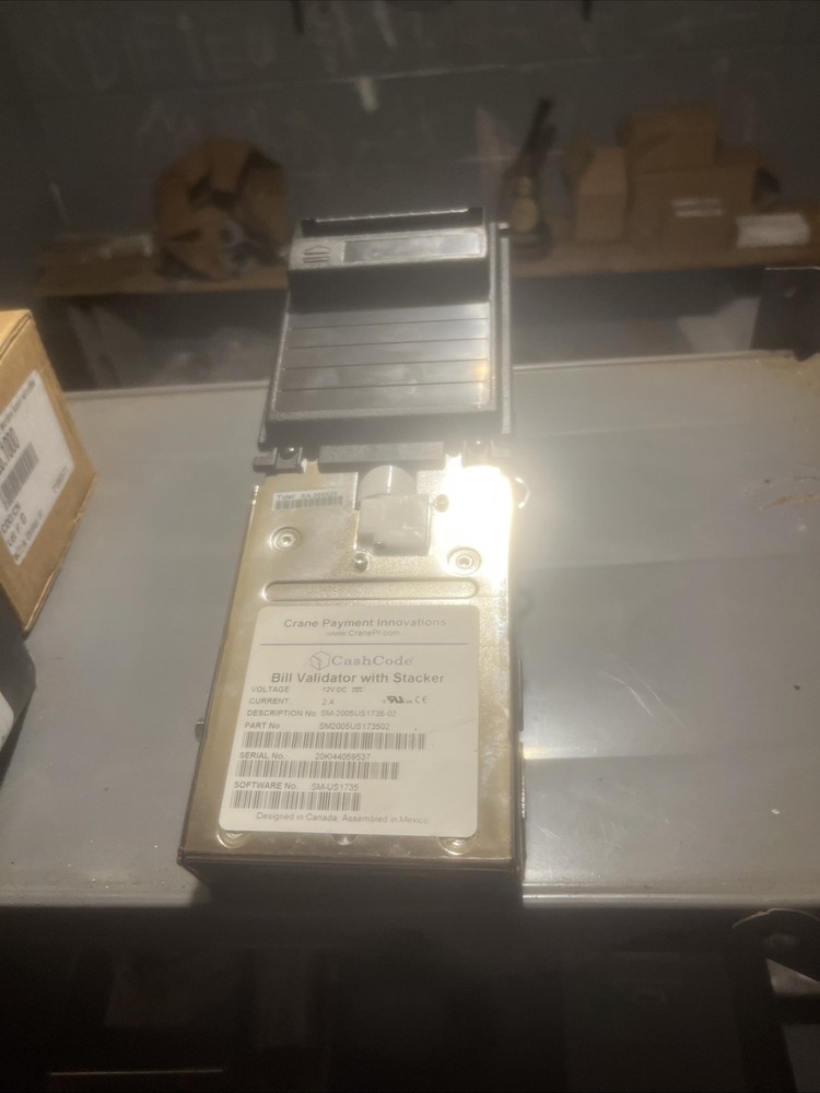 CashCode bill validator with a stacker