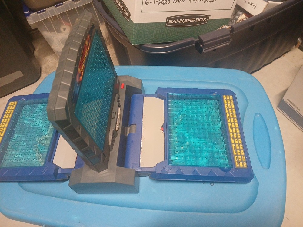 electronic battleship game. Needs Batteries
