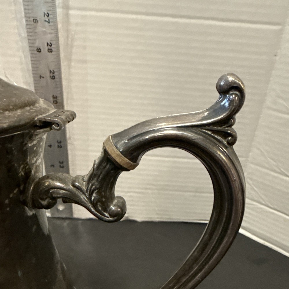 WM Rogers Silver Plate Lidded Coffee Pot 800