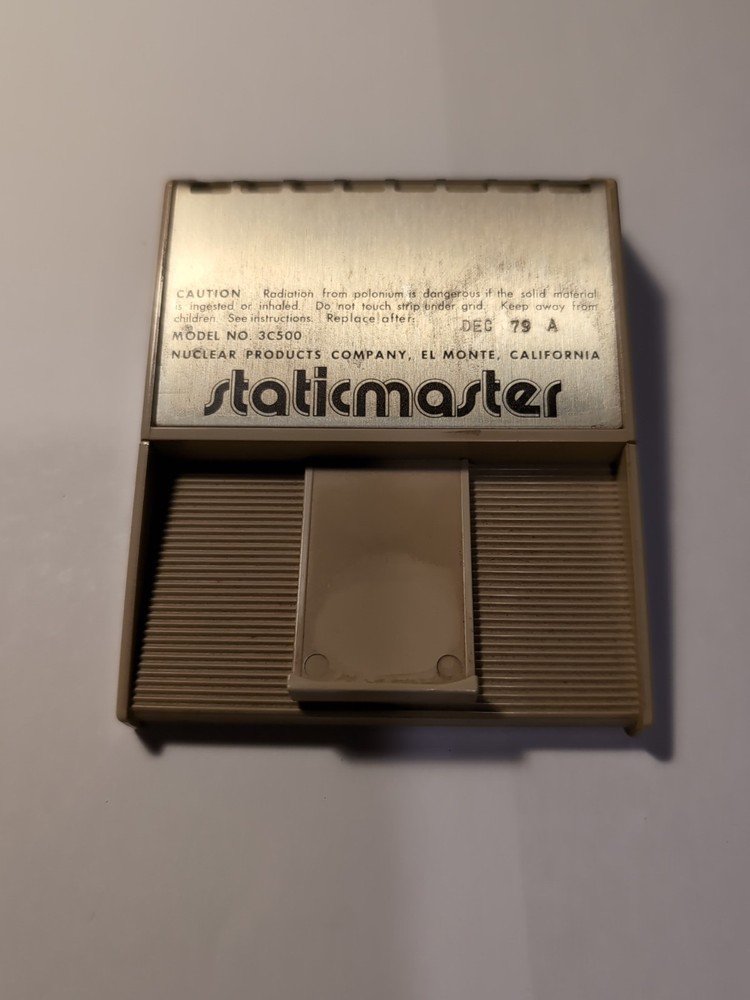 Vintage Staticmaster Static Elimination Brush - 3C500.  (Dec. 1979)