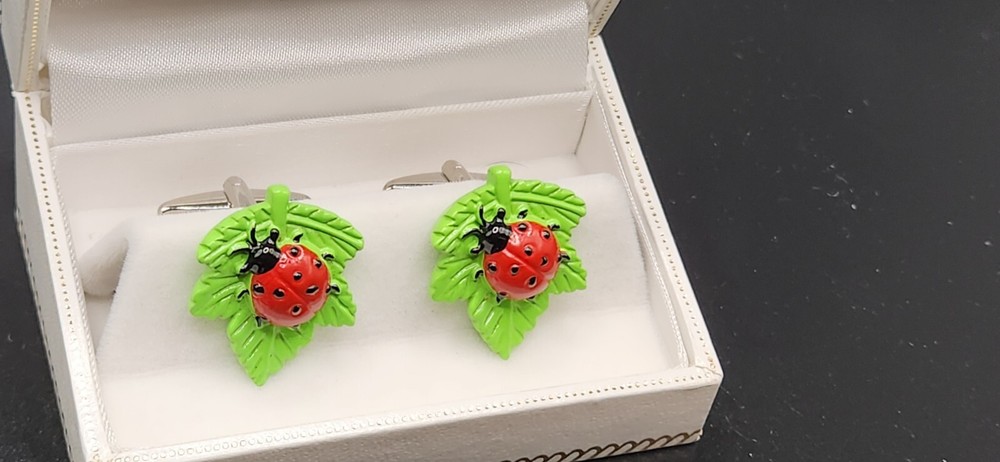 cufflinks