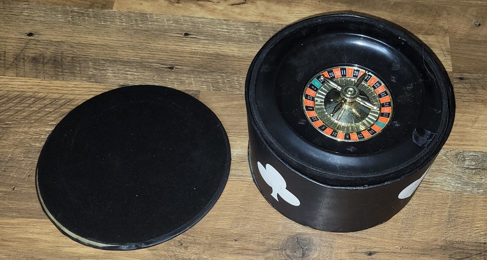 Poker Set Portable Includes;Rowlette Wheel,Storage Case,Black Jack Table Cover
