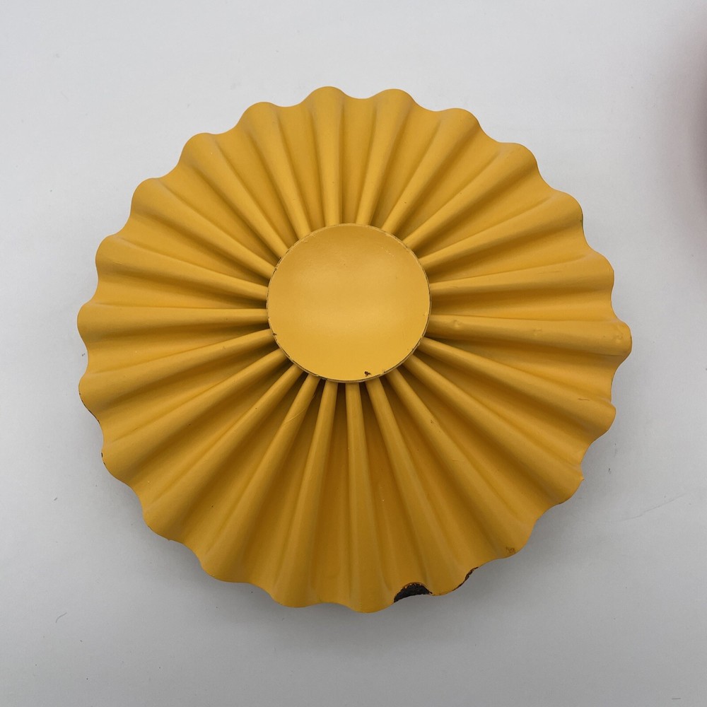 Zinnia Colorful Metal Candlestick Holders