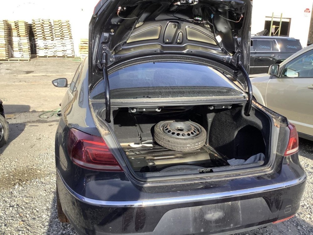 CC VOLKS 2015 Glove Box 4933300