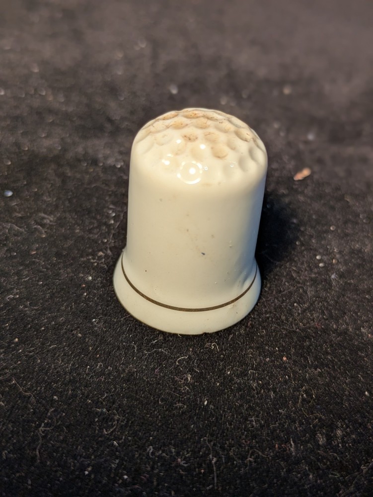 Porcelain Bon Ami Thimble