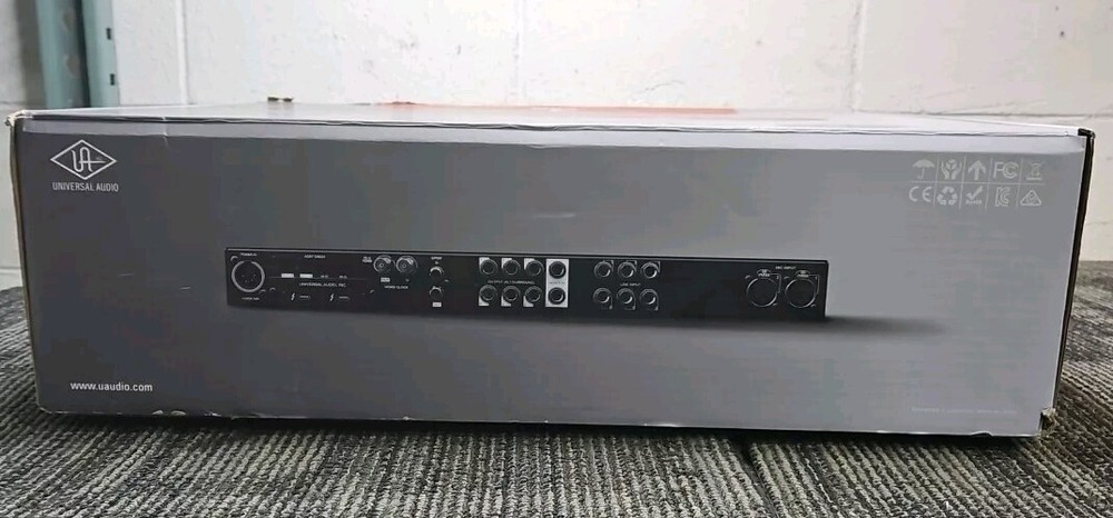 Universal Audio (UAD-2 Apollo X6 HE US) Apollo X6 Thunderbolt Audio Interface