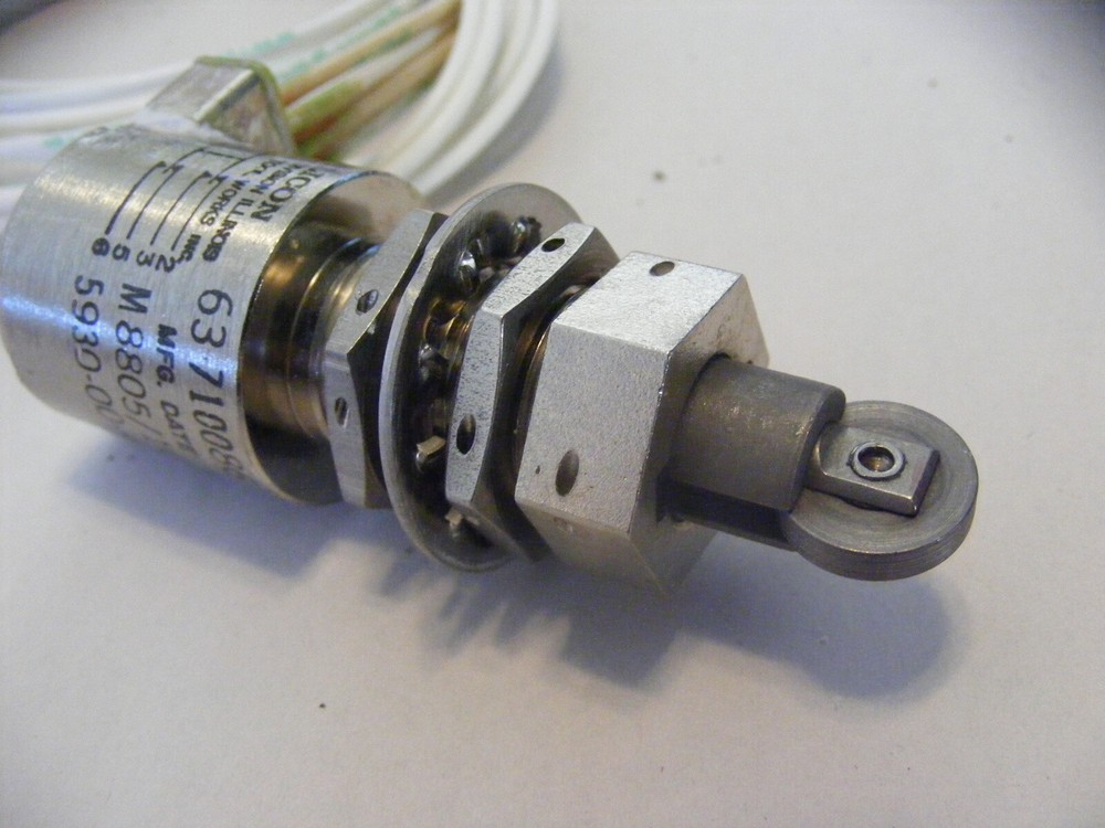 Licon Roller Switch 5930-00-417-3819 (bin1)