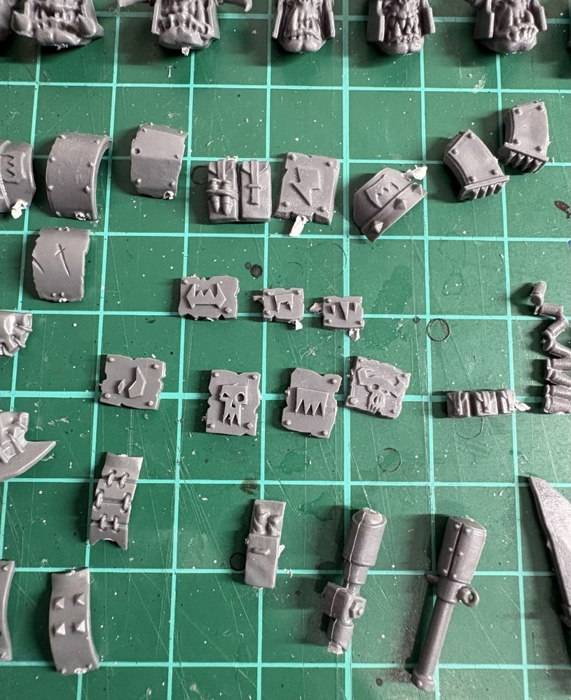 Warhammer 40K Orks Mega Bits Lot| Heads Weapons & Accessories Bundle | Kitbash