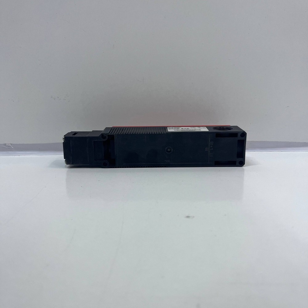 NEW EUCHNER TP1-528A230M SAFETY SWITCH, UK#286