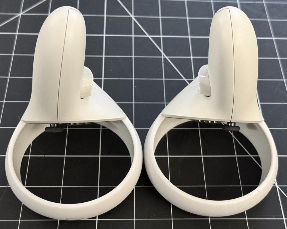 Genuine OEM Oculus Quest 2 Left + Right Controllers Excellent Working Condition