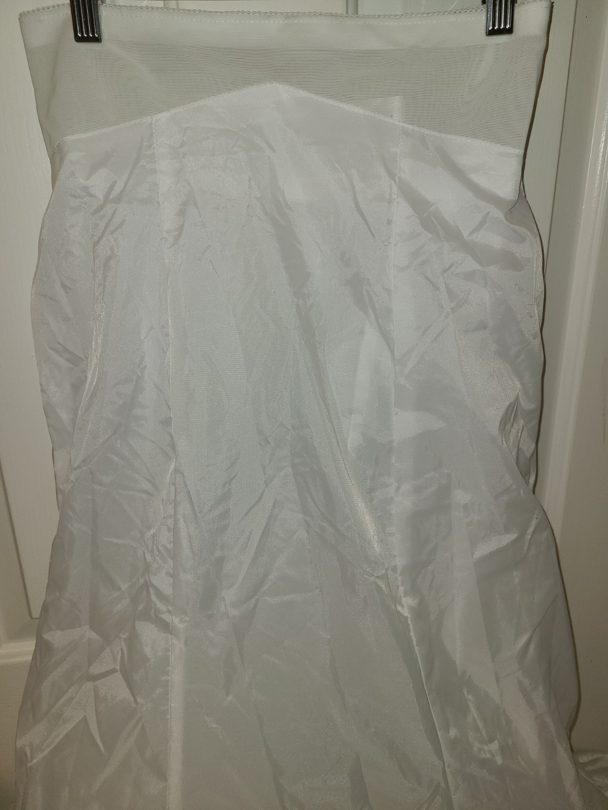 NWT David’s Bridal Fit and Flare Slip SZ 6 White 550 Style Zipper 100% Nylon