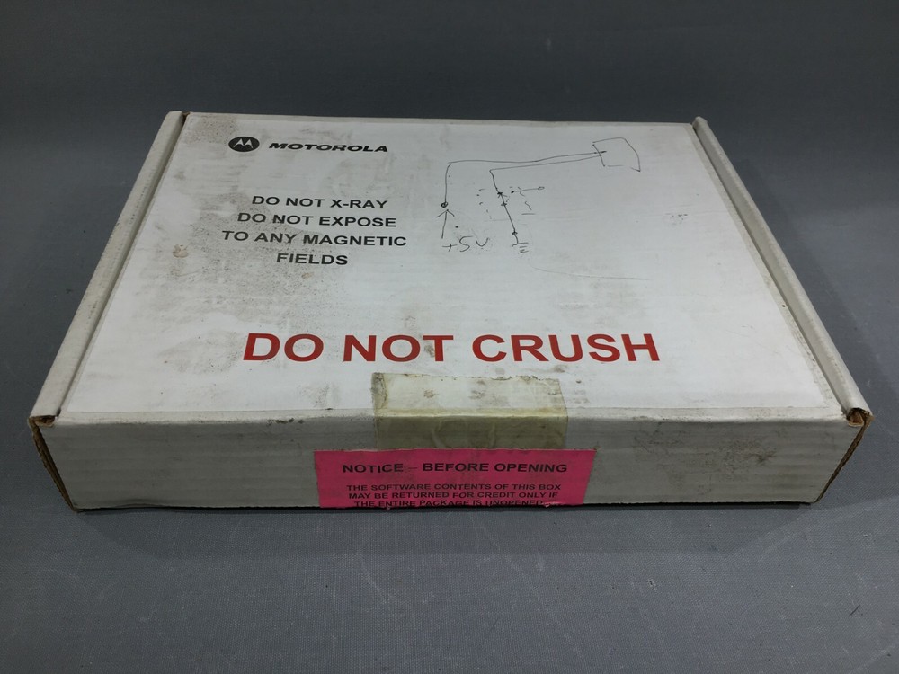 MOTOROLA RADIO SERVICE SOFTWARE QUANTAR QUANTRO DATA BASE STATION DSS-III MANUAL