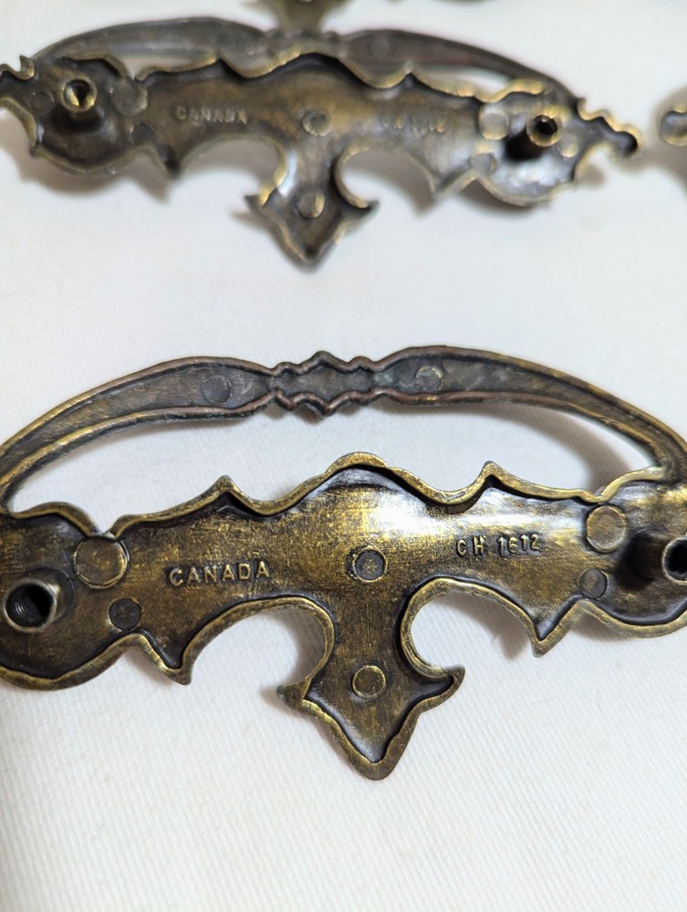 8 Vintage Batwing Fixed Bail Drawer Pulls 3"Mount Canada CH1612 Chippendale EUC