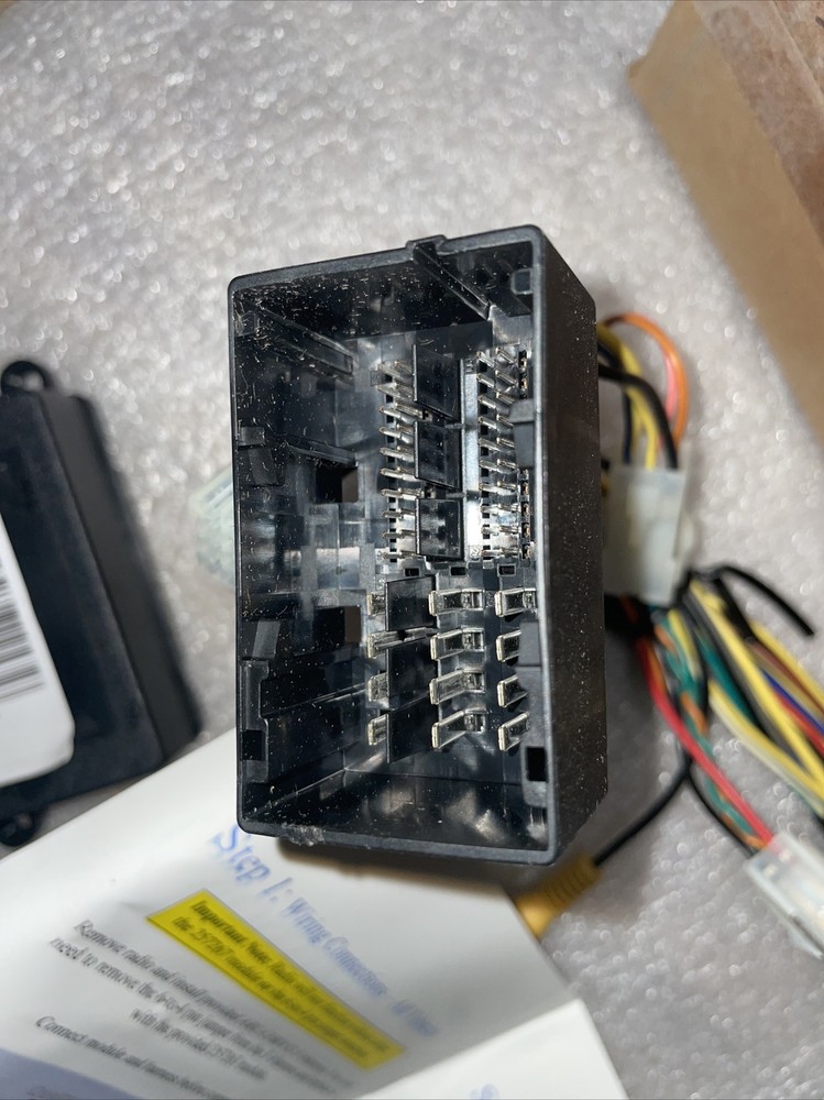 Backup camera Interface Plug & Play RAM TRUCKS & CHRYSLER With RA2-3-4 Radios