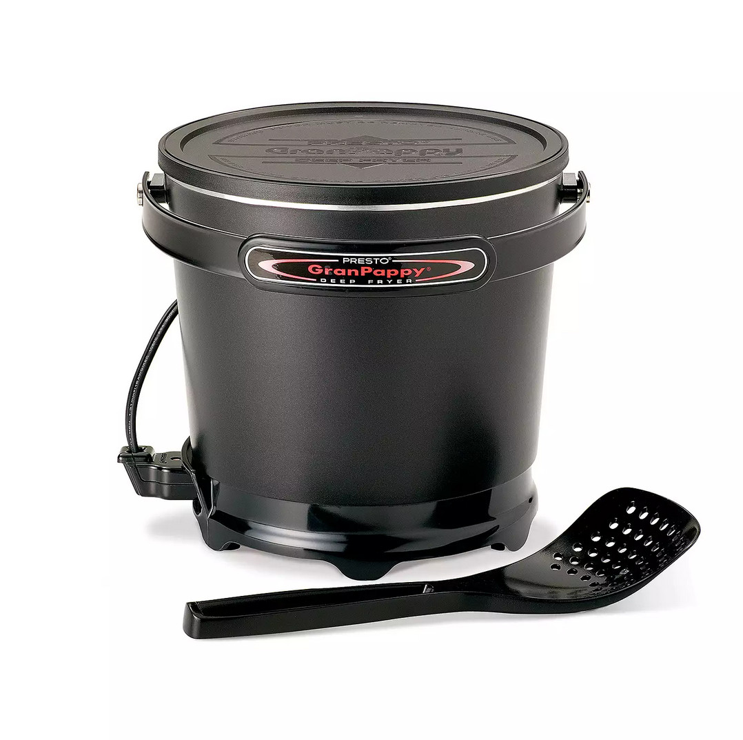 Presto #05411 GranPappy Electric Deep Fryer. 6-cup capacity, 1500W.