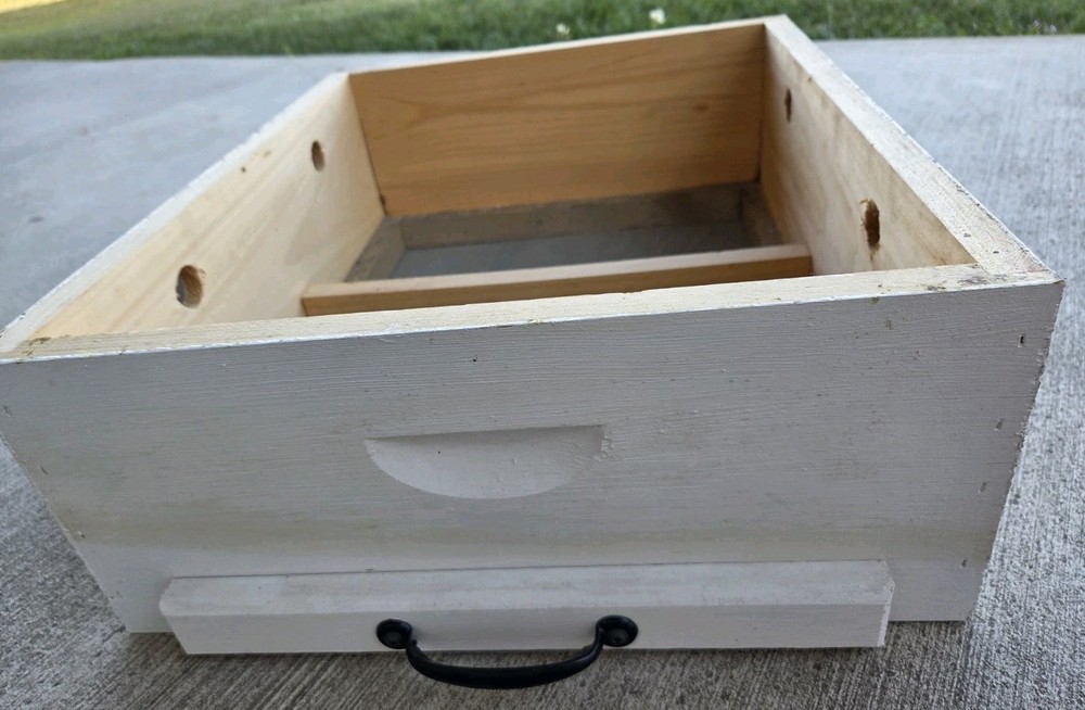 Dadant 10 Frame Langstroth Bee Quilt Box/Moisture Winter Painted Assembled