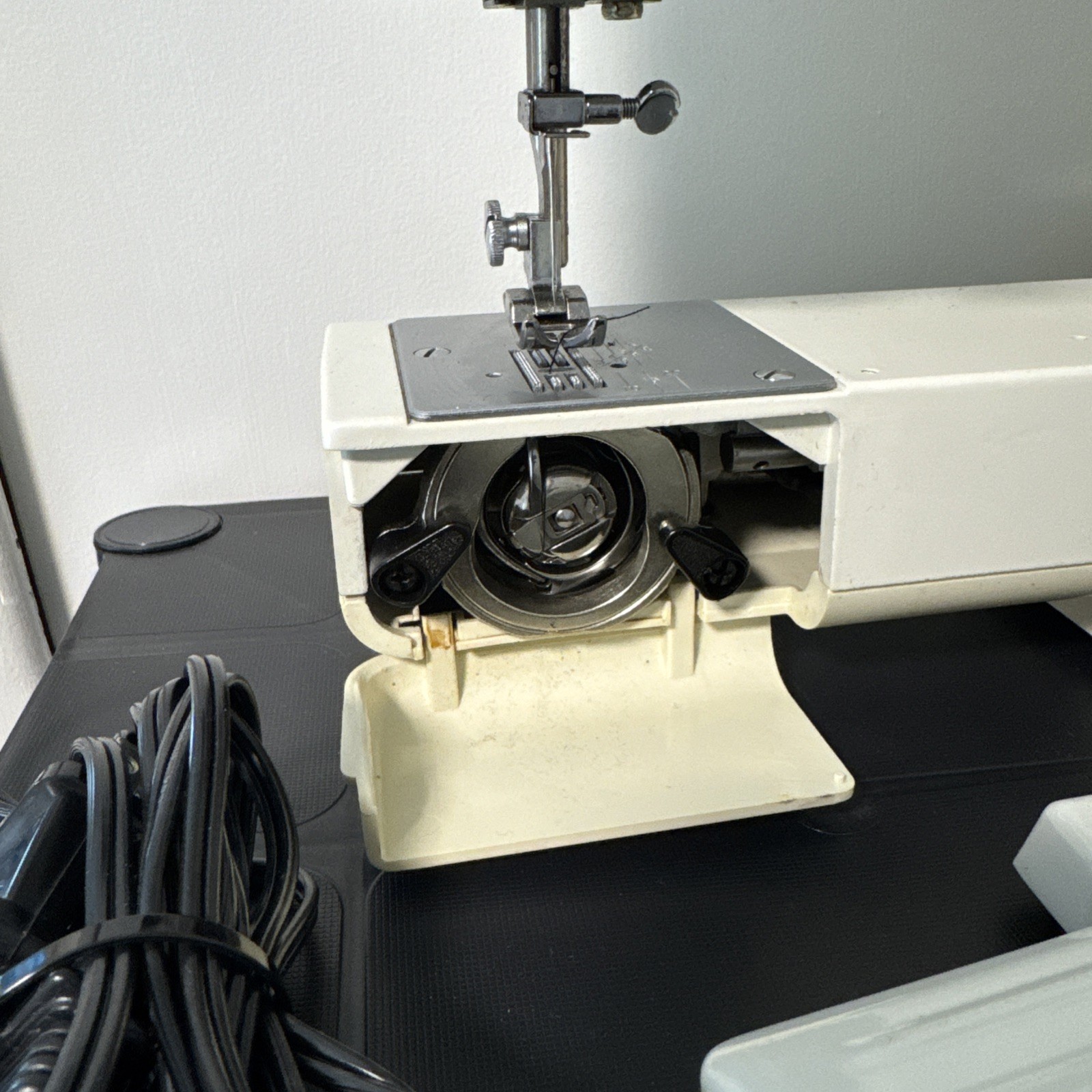 White Sewing Machine Model 1405 With Accessories and Box