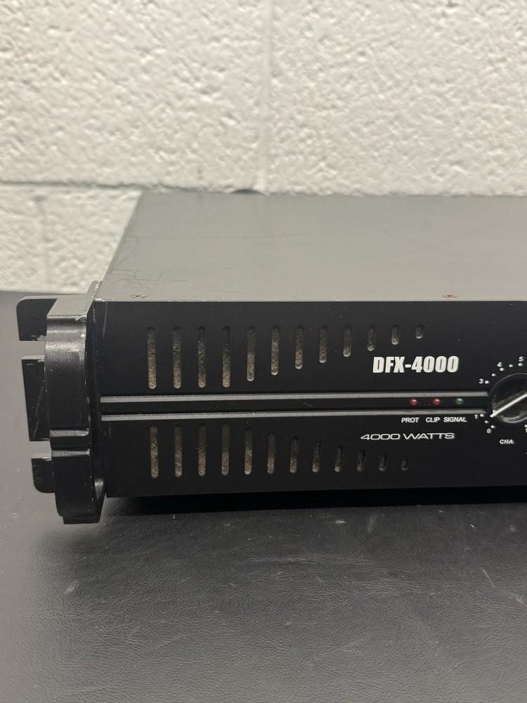 DFX 4000 Professional Stereo Power Amplifier