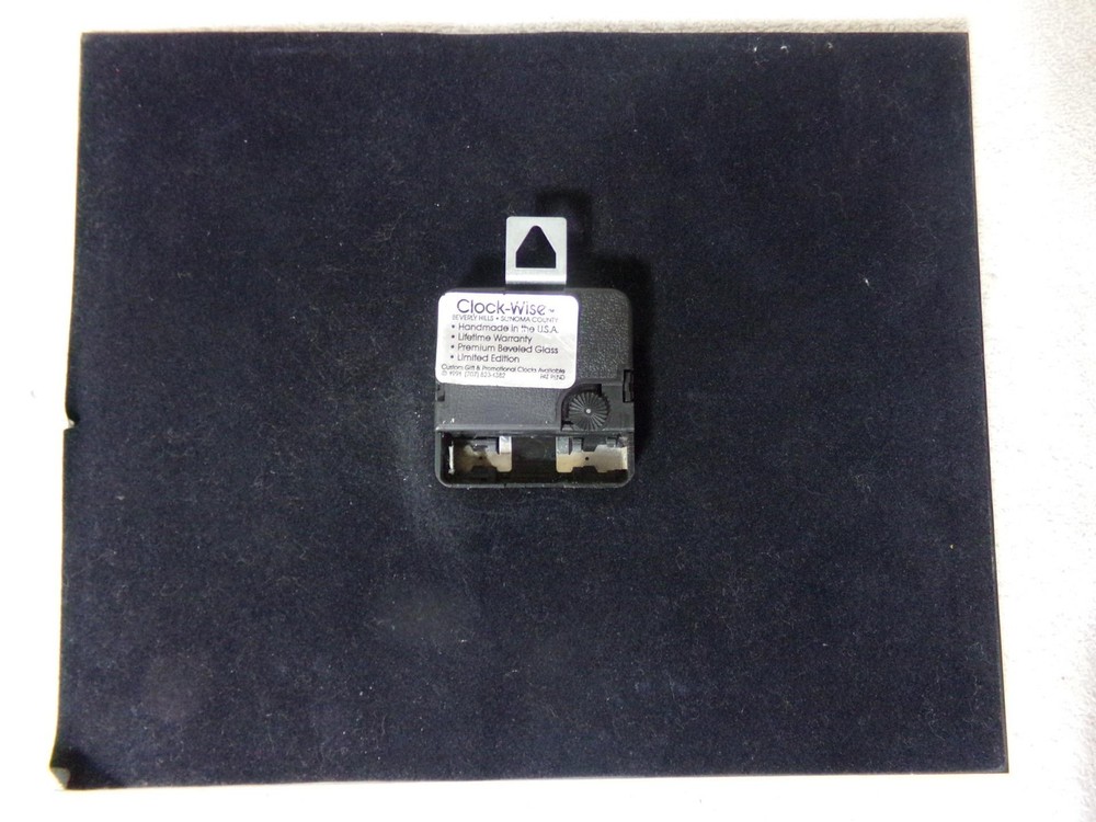 SR-71 Blackbird Wall Clock Clock-Wise