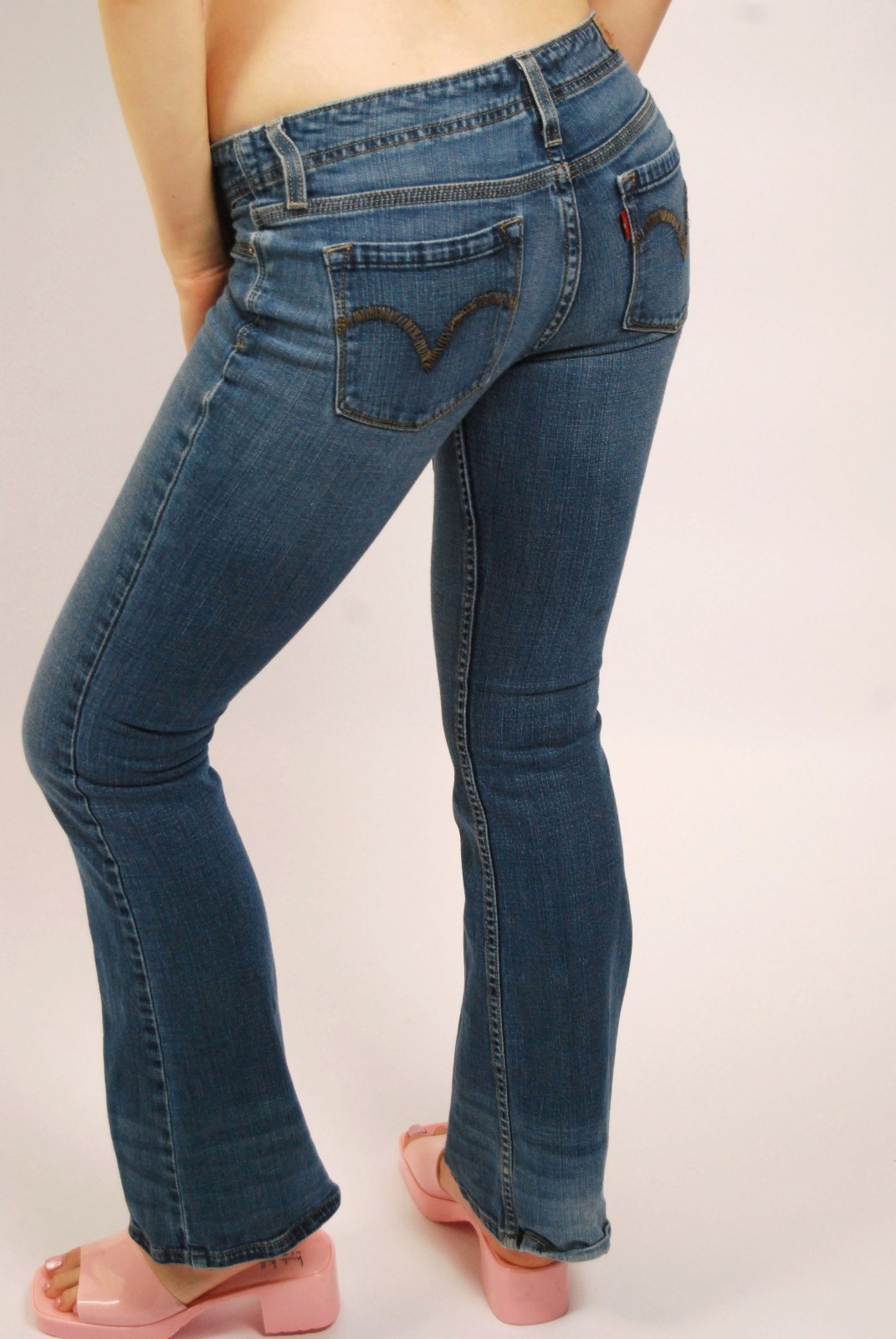 Y2K Levis Bootcut Jeans (7) medium blue denim vintage womens low rise cute flare