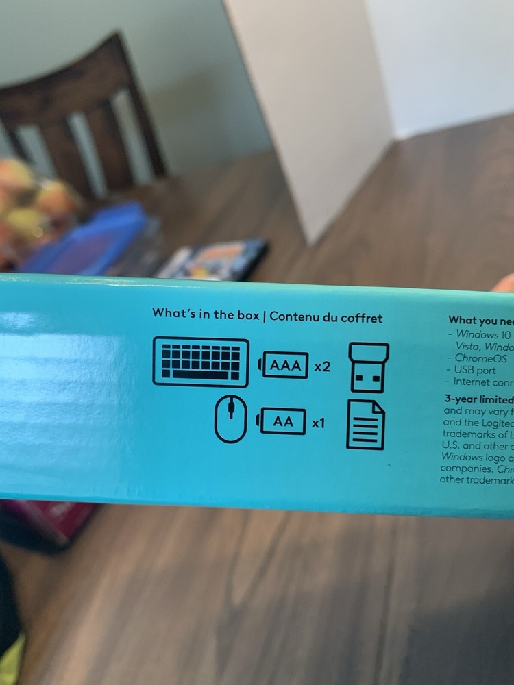 Logitech MK270 Full-size Wireless 2.4G Membrane Keyboard and Mouse Bundle PC/MAC