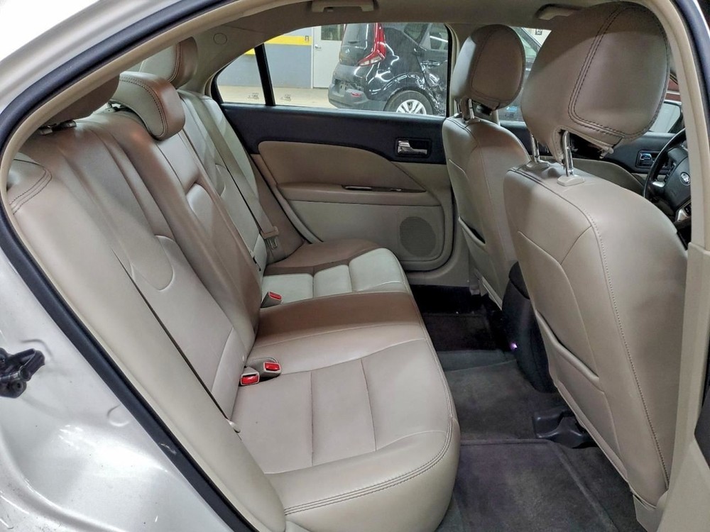 FUSION 2012 Glove Box 4936789
