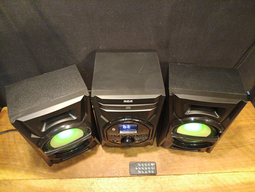 RCA RS3697B Stereo System& Speakers, Bluetooth Works Cd Doesn't