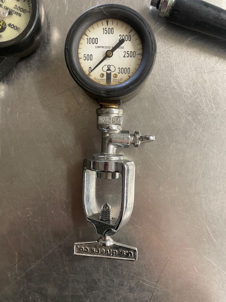 Aqua Lung U.S. Divers Co. Compressed Air Gauges