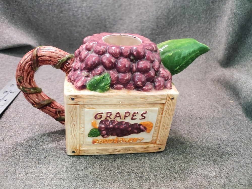Vintage Cardinal, Inc. Grape Crate Teapot EUC