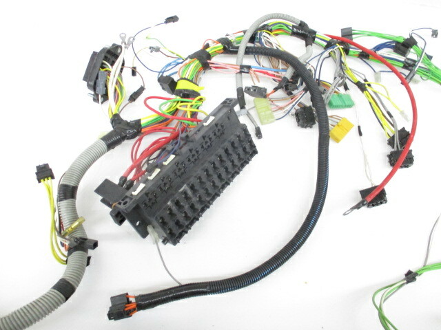 International Harness (1669270C93)