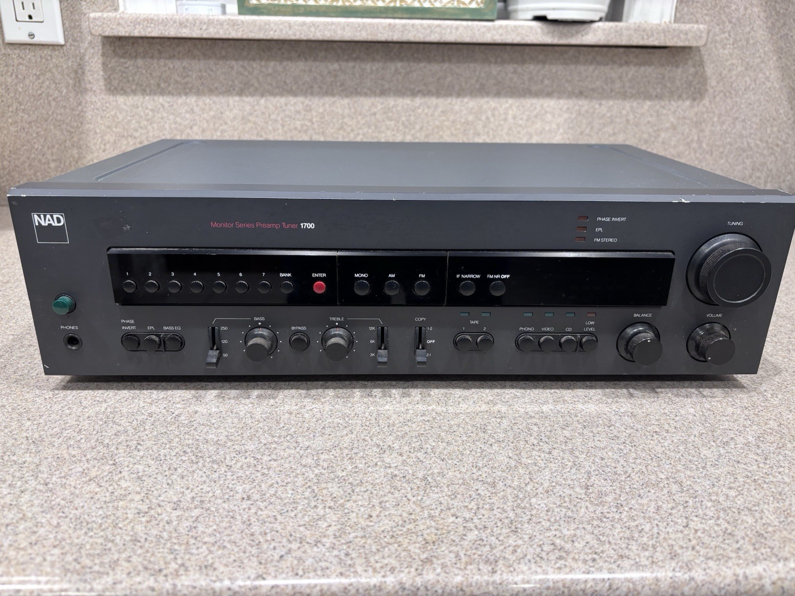 NAD Monitor Series 1700 Preamp Tuner NICE!