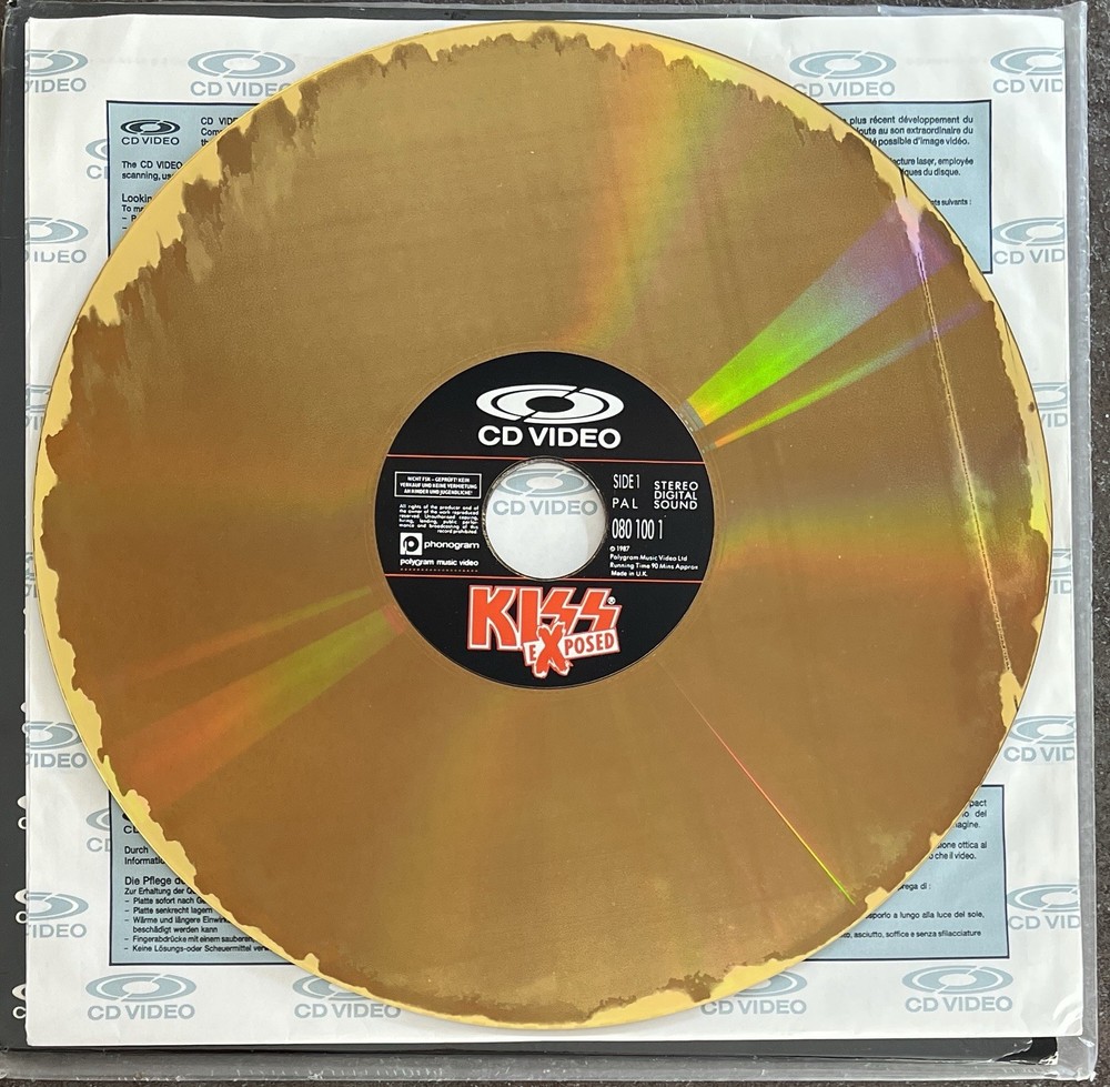 Kiss Exposed 1987 CD Video Phonogram 080 100-1 Sleeve Near Mint Disc Discoloured