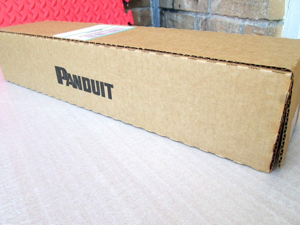PANDUIT - WMPF1E - Horizontal Cable Manager 19" Front Black - NEW