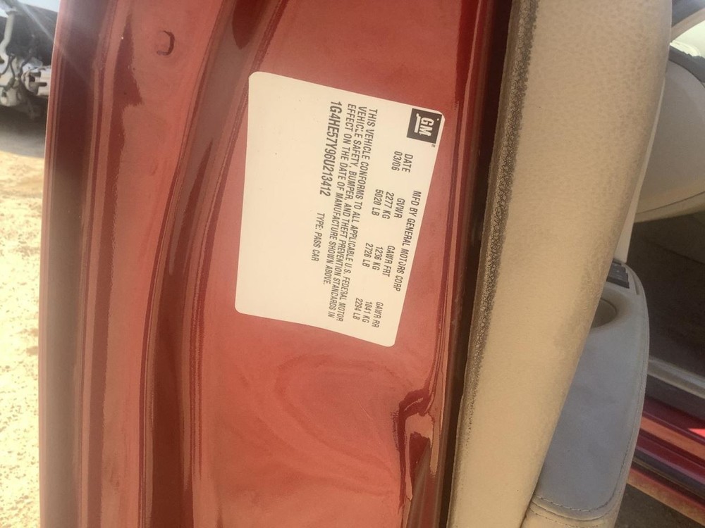 LUCERNE 2006 Glove Box 5014774